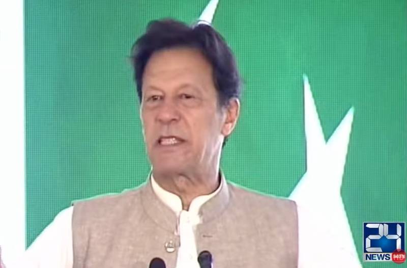 Trapped mafia looking towards Army to topple govt: PM Imran