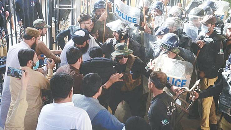 Balochistan Assembly opposition members offer arrests