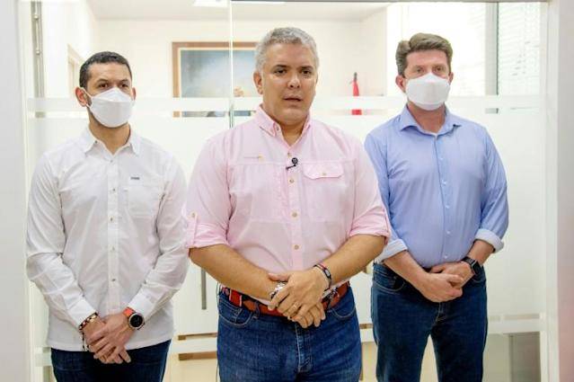Colombia offers $800,000 reward in attack on leader's copter