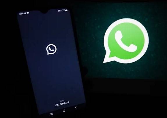 WhatsApp's disappearing videos, photos come to iOS