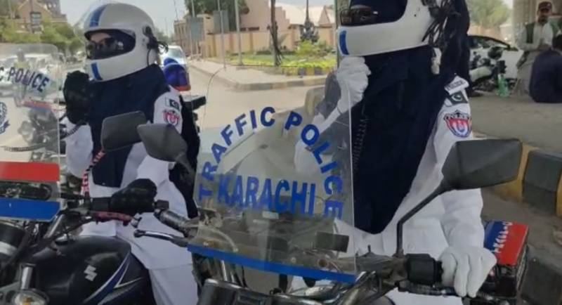 Woman traffic cops to patrol Karachi roads