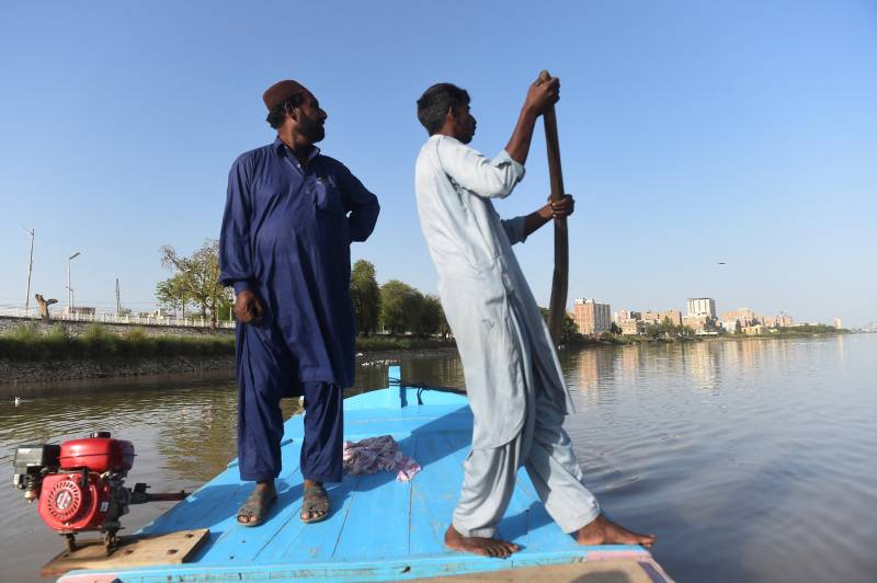 Fishermen join fight to save endangered Pakistan dolphin