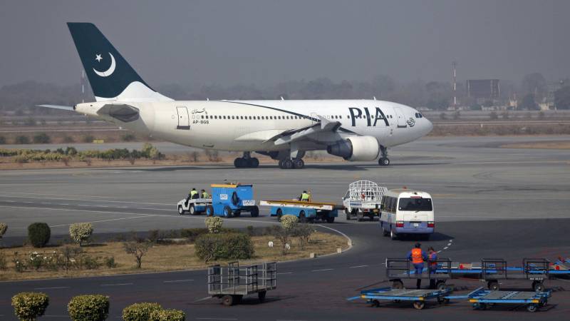 Pakistan lifts travel ban on passengers from India