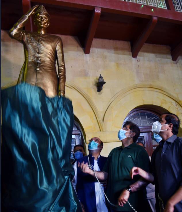 Sindh CM unveils statue of Quaid-e-Azam at Wazir Mansion
