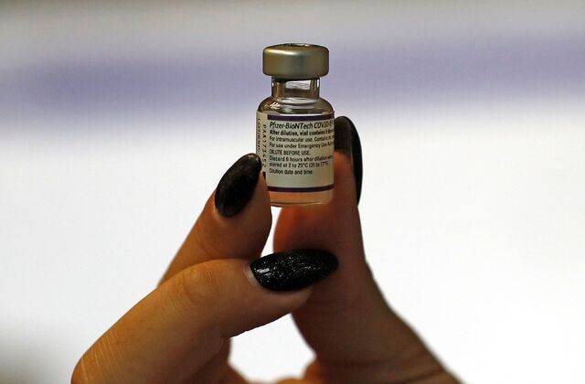 Covid booster shot must for Pakistanis travelling abroad