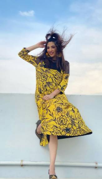 Zhalay Sarhadi has a giveaway coming up 