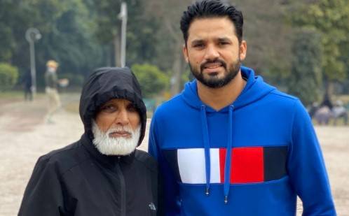 Azhar ALi with his father Muhammad Rafique