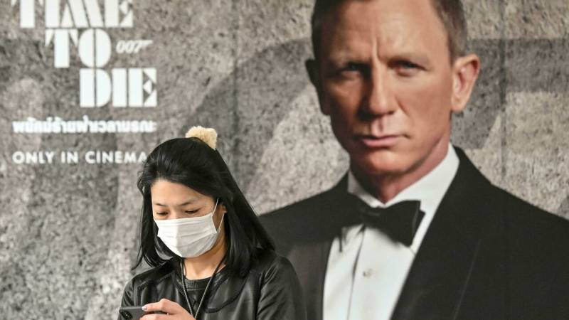 No time to lose: 007 fans flock to UK cinemas to see latest film