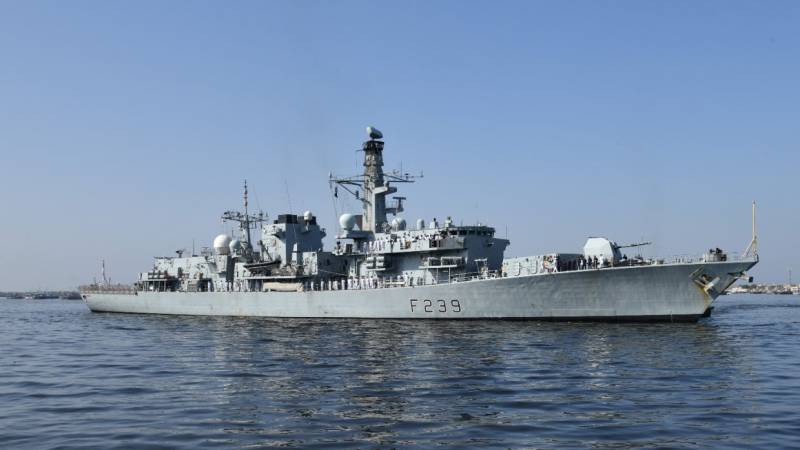UK navy ship visits Karachi, conducts drills with Pakistan Navy