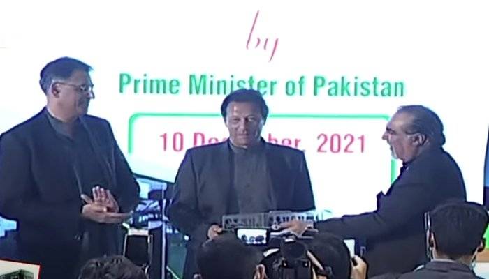 PM Imran inaugurates Karachi’s Green Line Bus service project