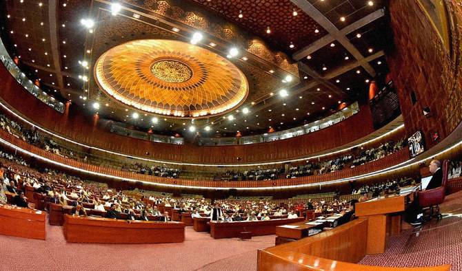 President Alvi adjourns National Assembly’s Monday session at eleventh hour