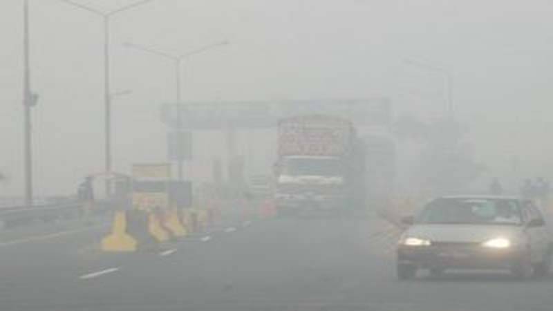 Thick fog shuts down several motorways in Pakistan