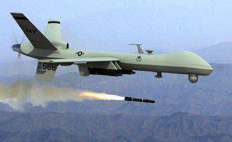 Top Pakistan Taliban commander escapes suspected drone strike