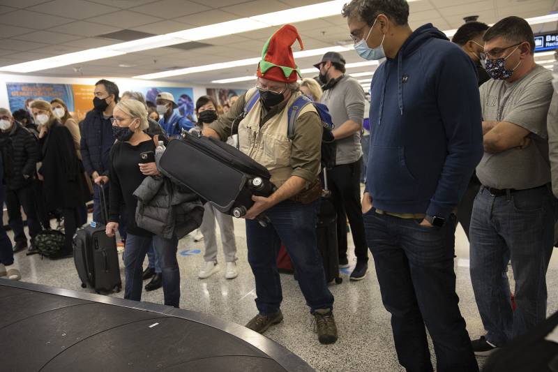 Omicron cases beat Delta peak amid US Christmas surge