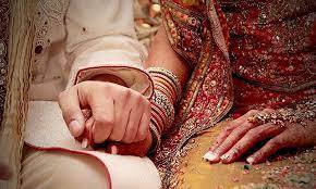 Marrying without completing 'iddat' cannot be considered fornication: LHC