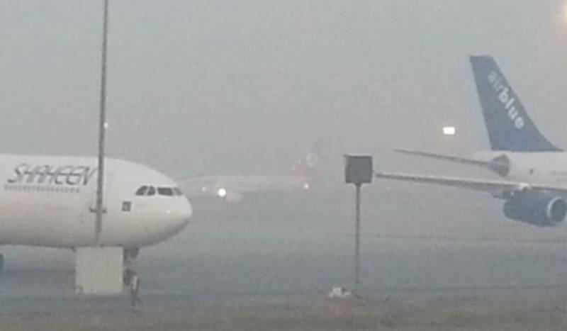 Fog throws road and air traffic out of gear