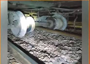 Six injured as two bogeys of passenger train derail in Noshehro Feroze