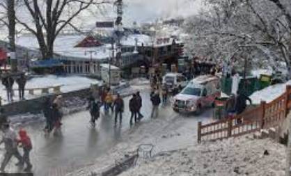Snowfall restarts, Murree administration announces welcoming all tourists