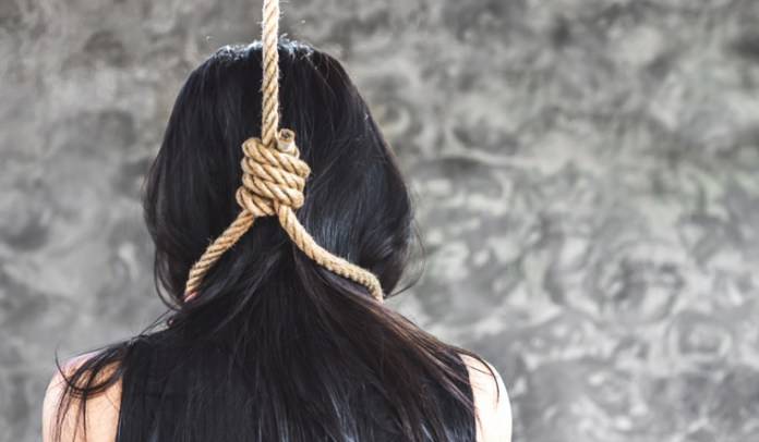 Girl maid hanged, Lahore police recover dead body from Valencia Town 
