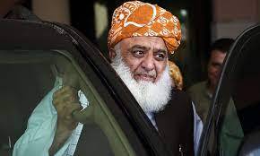Despite threat alert, Maulana Fazl reaches Quetta, ready to move Chaman