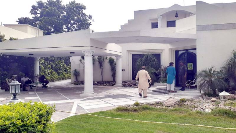 IHC allows govt to auction Senator Ishaq Dar’s Gulberg residence  