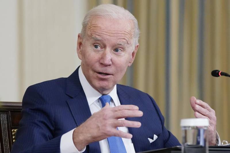 Biden urges Americans to leave Ukraine as fears of Russian invasion mount