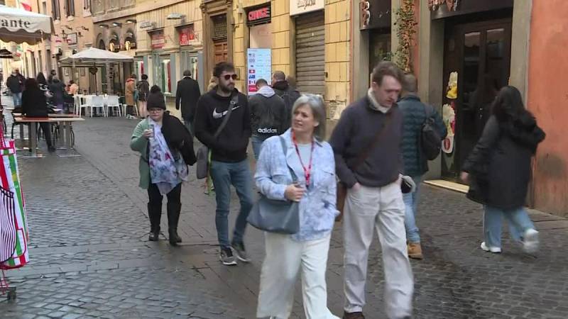 Italy ditches Covid masks outside