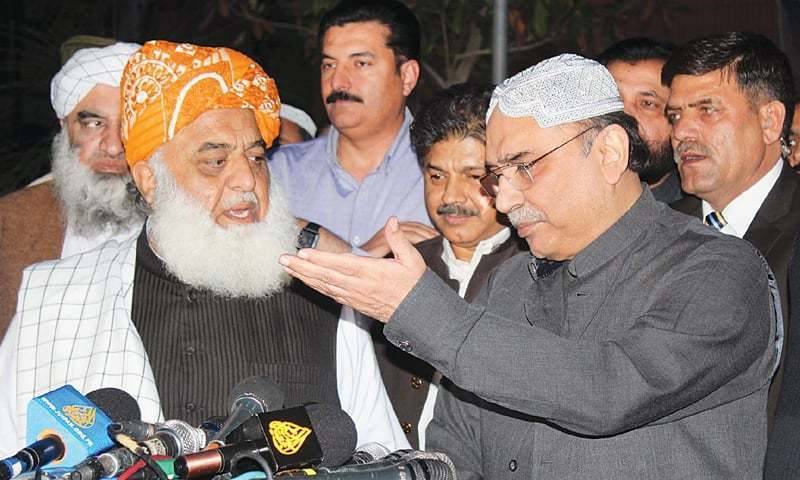 Asif Zardari throws his weight behind PDM’s no-trust move against PM