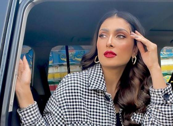 Actress Ayeza Khan 