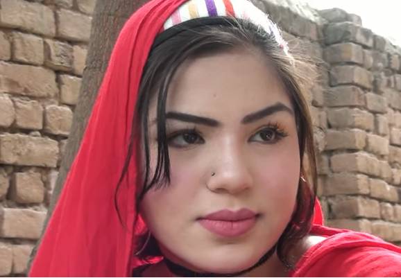 Pushto drama actress Alisha 007 in trouble, father injured in firing