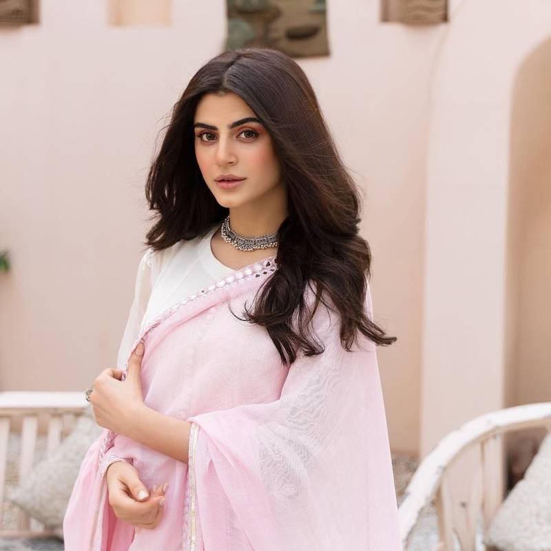 Zubab Rana looks radiating in blue dress