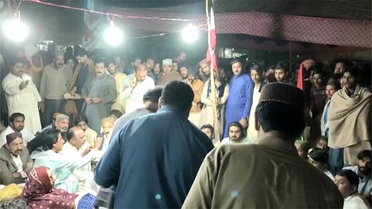 Protesters in Nawabshah end sit-in after ‘successful’ talks