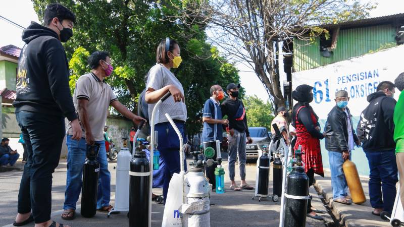 Indonesia reports record number of Covid cases