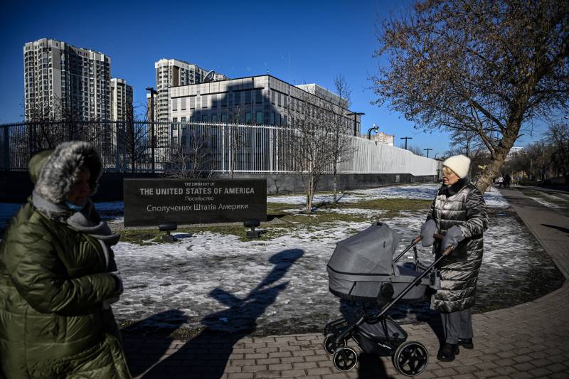 US warns Russia may yet attack as Ukraine marks 'Day of Unity'
