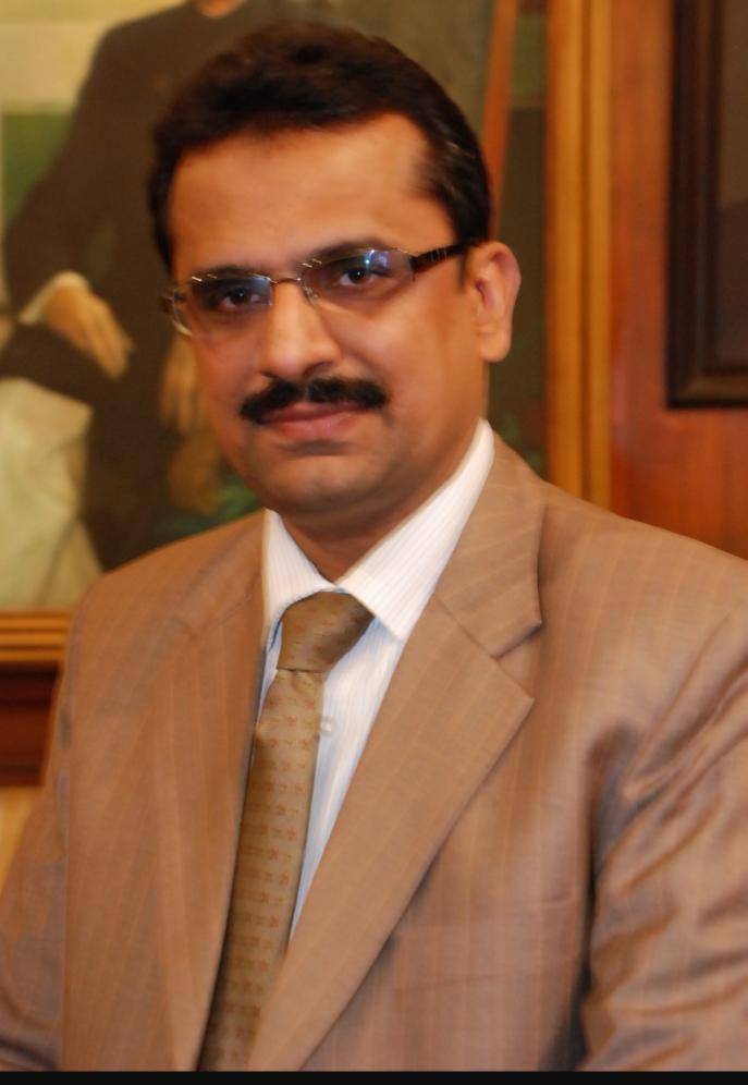 Murtaza Noor conferred award for services in education field