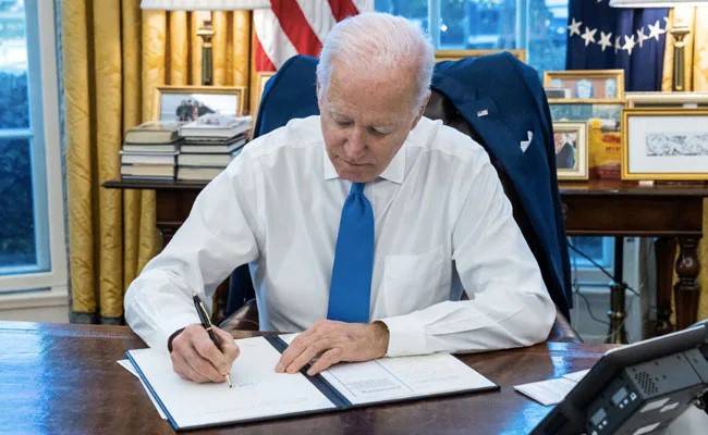 US set to impose sanctions after Russian 'invasion' of Ukraine