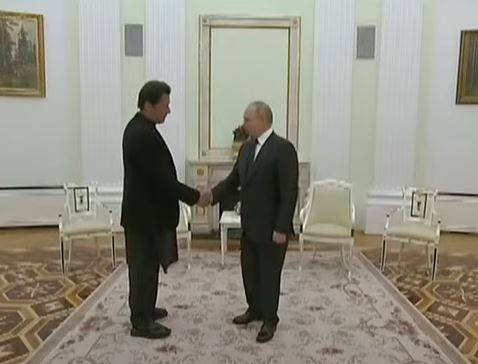Imran, Putin discuss bilateral issues and regional developments