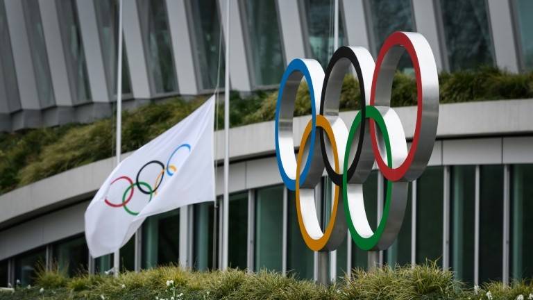 IOC calls for ban on Russians from world sport