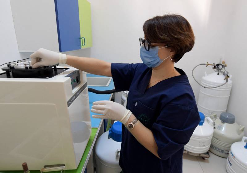 Single women in Tunisia demand reproductive rights