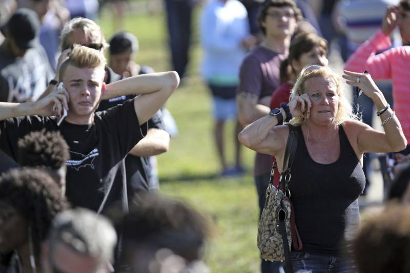 Casualties reported in shooting outside US high school