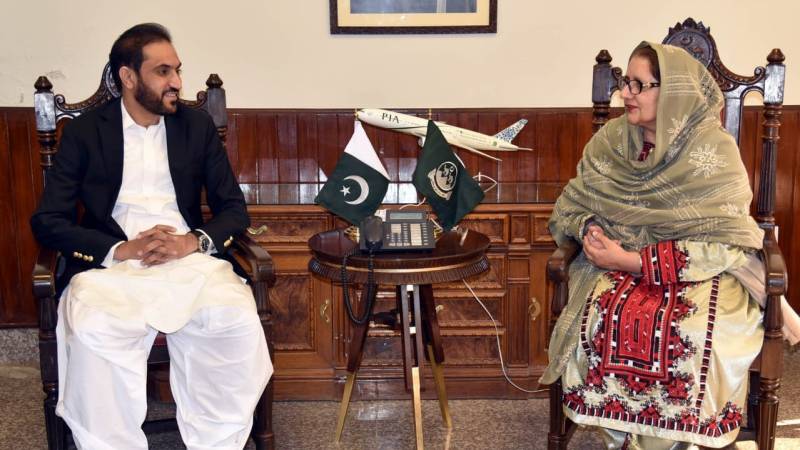 CM Balochistan Abdul Qadoos Bizenjo and Federal Minister Zubaida Jalal. File photo
