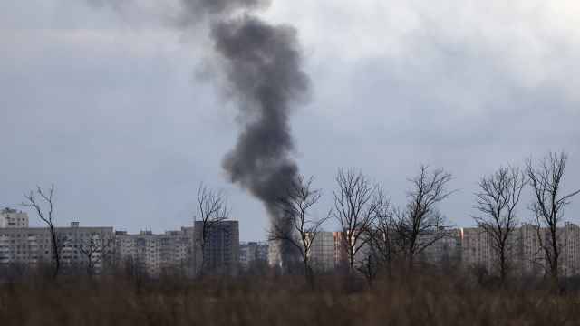 Ukrainians told to shelter after 'leak' at ammonia plant