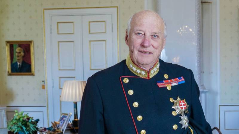 Norway's King Harald tests positive for Covid