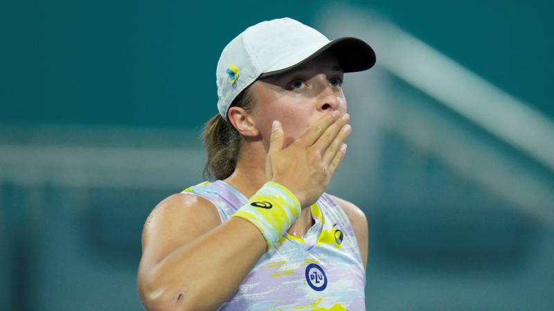 Iga Swiatek becomes new WTA World No.1 with Miami win