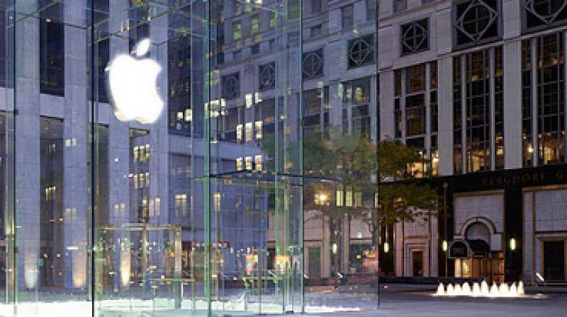 Apple chief Cook takes App Store battle to Washington