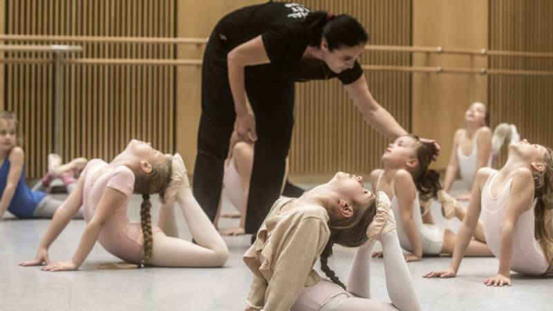 Ukraine refugee children dance in safety in Prague