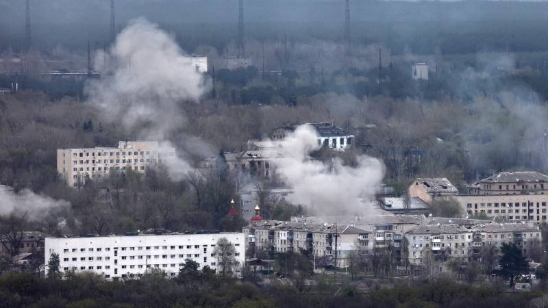 Ukraine says 'powerful' Russian strikes kill 7 in Lviv