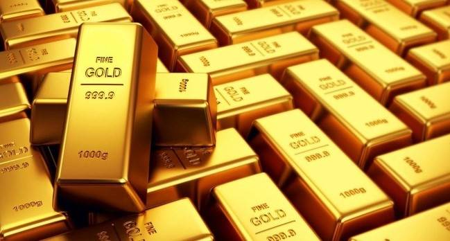 Gold price continues to surge