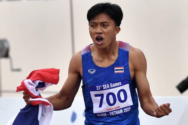 Record-breaking Thai, 16, wins SEA Games sprint double