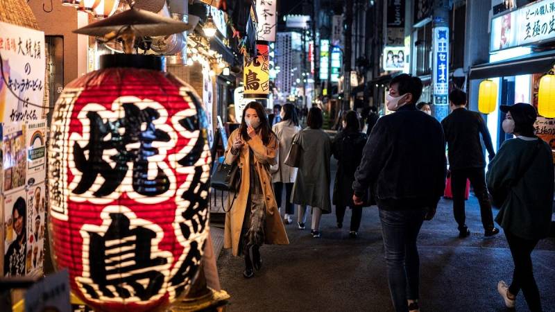 Japan to allow mass tourism, but only in tour groups